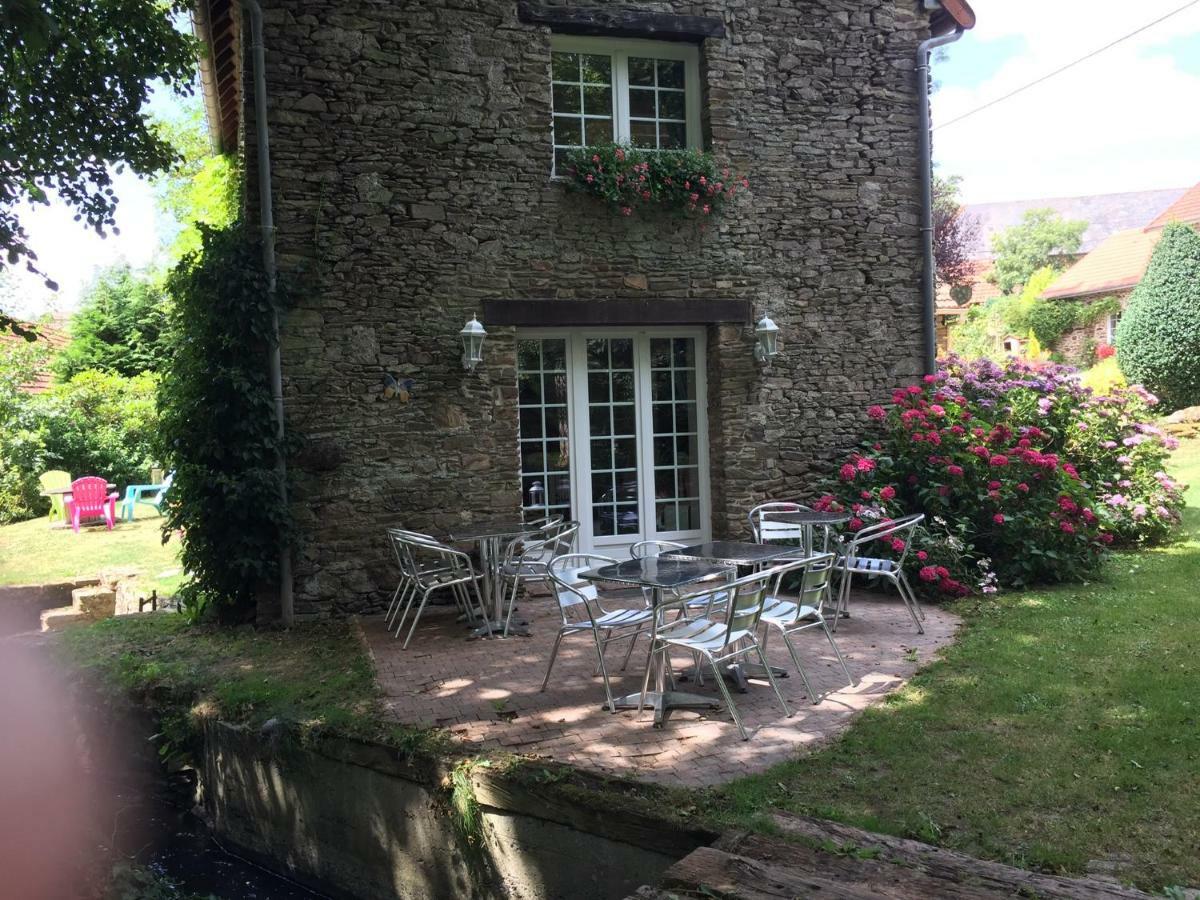 Le Moulin De La Castellerie Bed and Breakfast Moon-sur-Elle Eksteriør billede